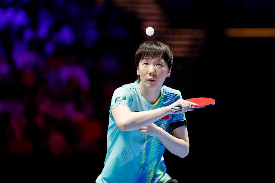 爱奇艺体育直播-国际乒联单打世界杯 王曼昱3-0阿库拉晋级16强